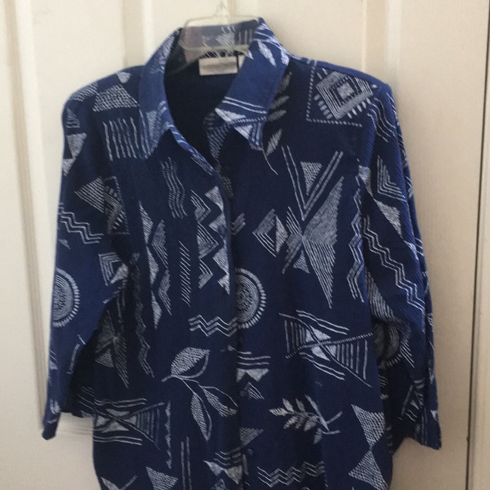FINAL MARKDOWN Ladies’ Draper’s & Damon’s Blouse (L)